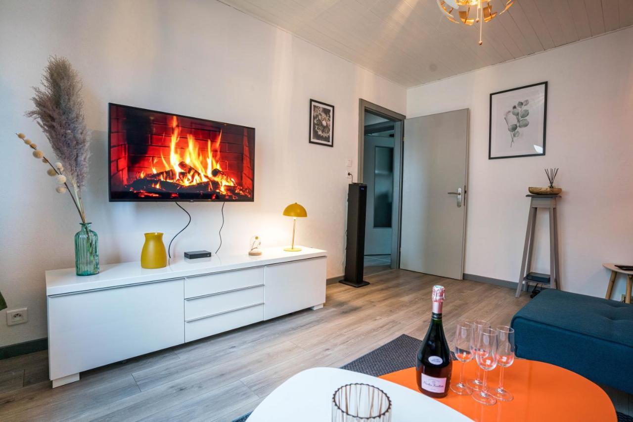 Le Kozy - Wifi - Centre Ville - Proche Commerces 萨尔堡 外观 照片